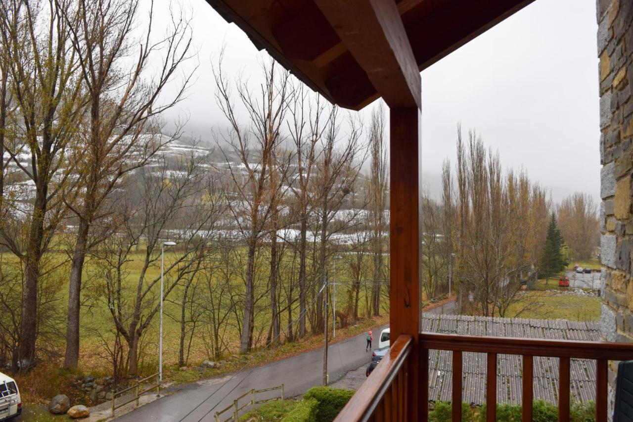 Duplex Con Vistas En Benasqueアパートメント エクステリア 写真